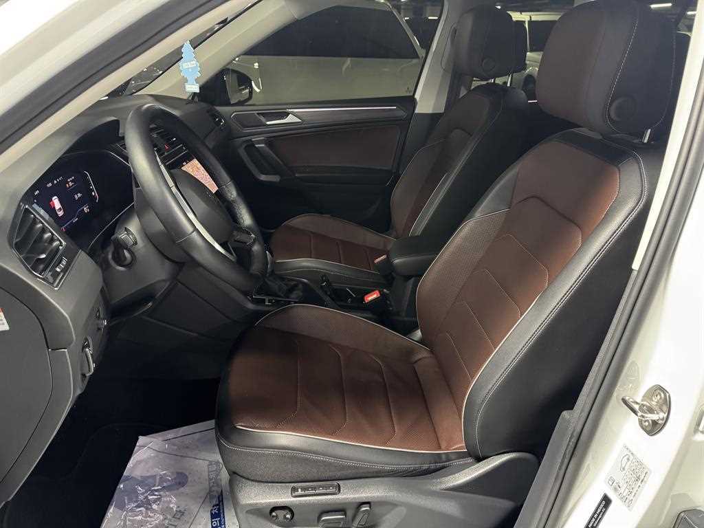 Volkswagen Tiguan - Vista 11