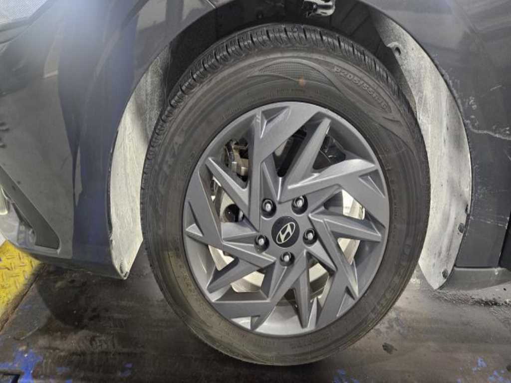 HYUNDAI Avante - Vista 4