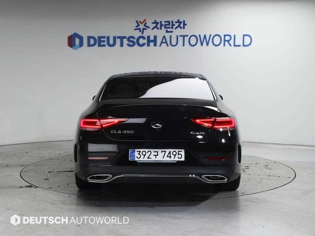 Mercedes Benz CLS Class - Vista 5