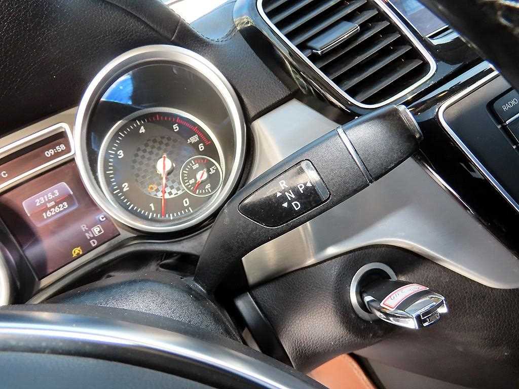 Mercedes Benz GLE Class - Vista 10