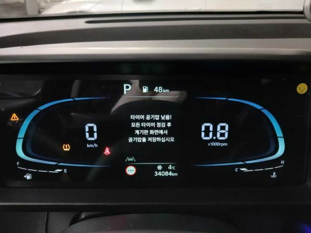 HYUNDAI Casper - Vista 10