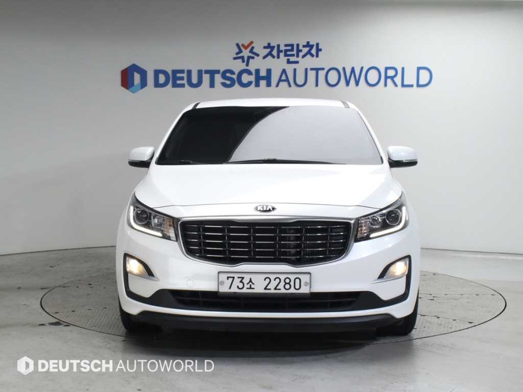 KIA Carnival - Vista 3