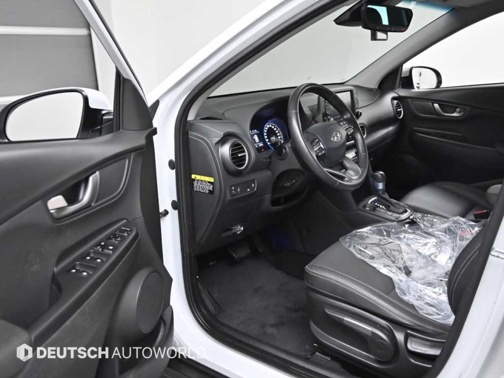 HYUNDAI Kona - Vista 11