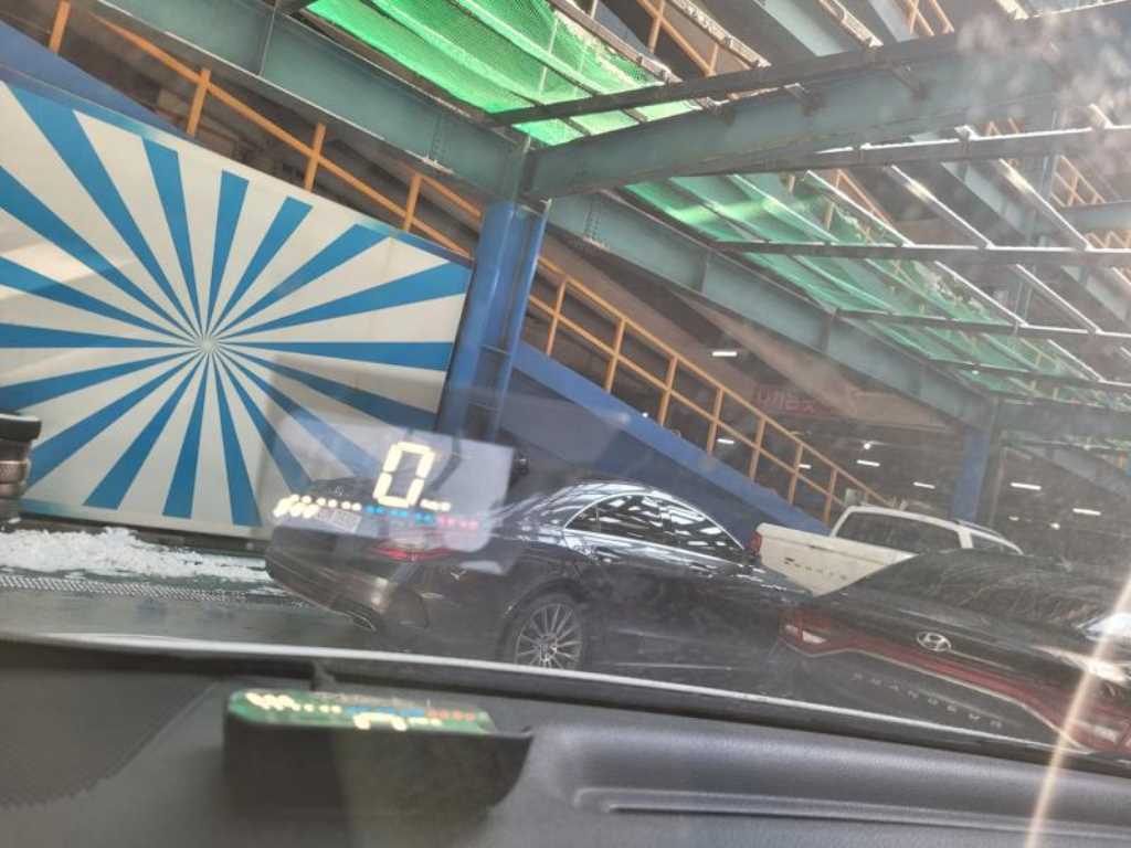 KIA Carnival - Vista 5