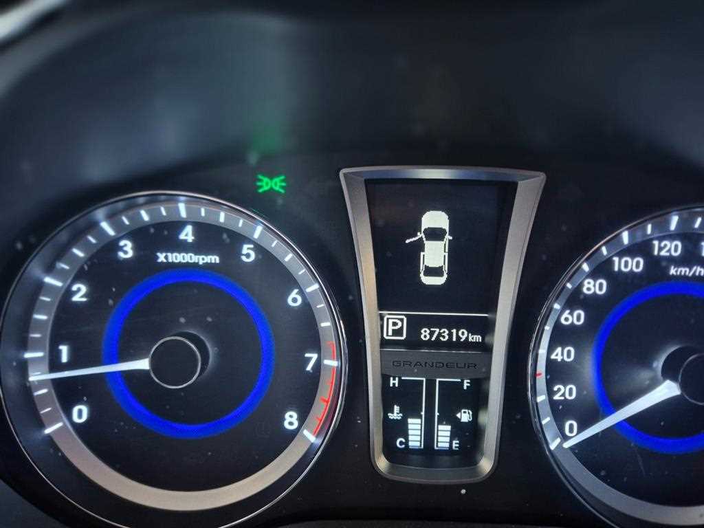 HYUNDAI Grandeur - Vista 5