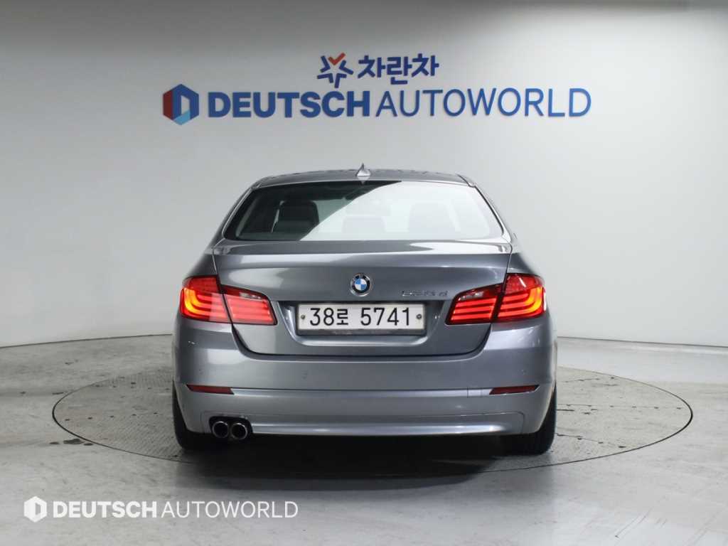 BMW 5 Series - Vista 4