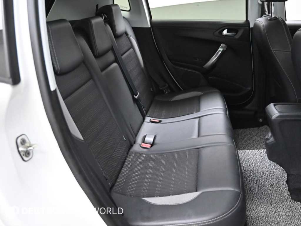 Peugeot 2008 - Vista 12