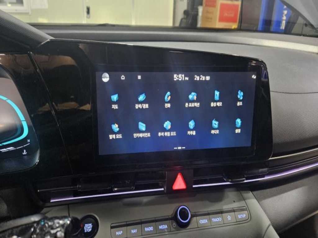 HYUNDAI Avante - Vista 11