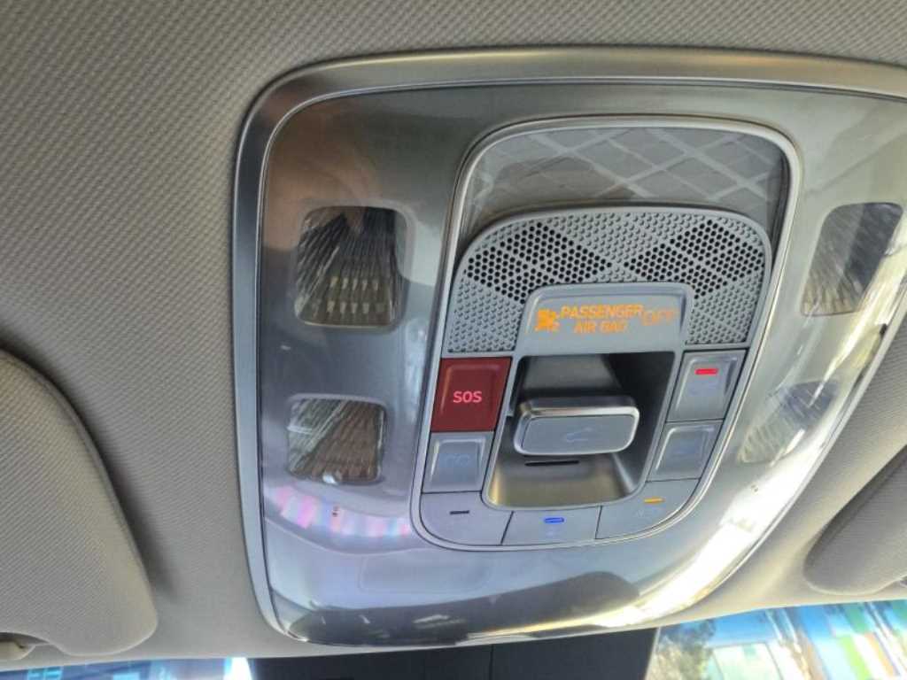 Genesis GV70 2025 Gris - Importación desde Corea - HF Imports Iquique - Foto 15