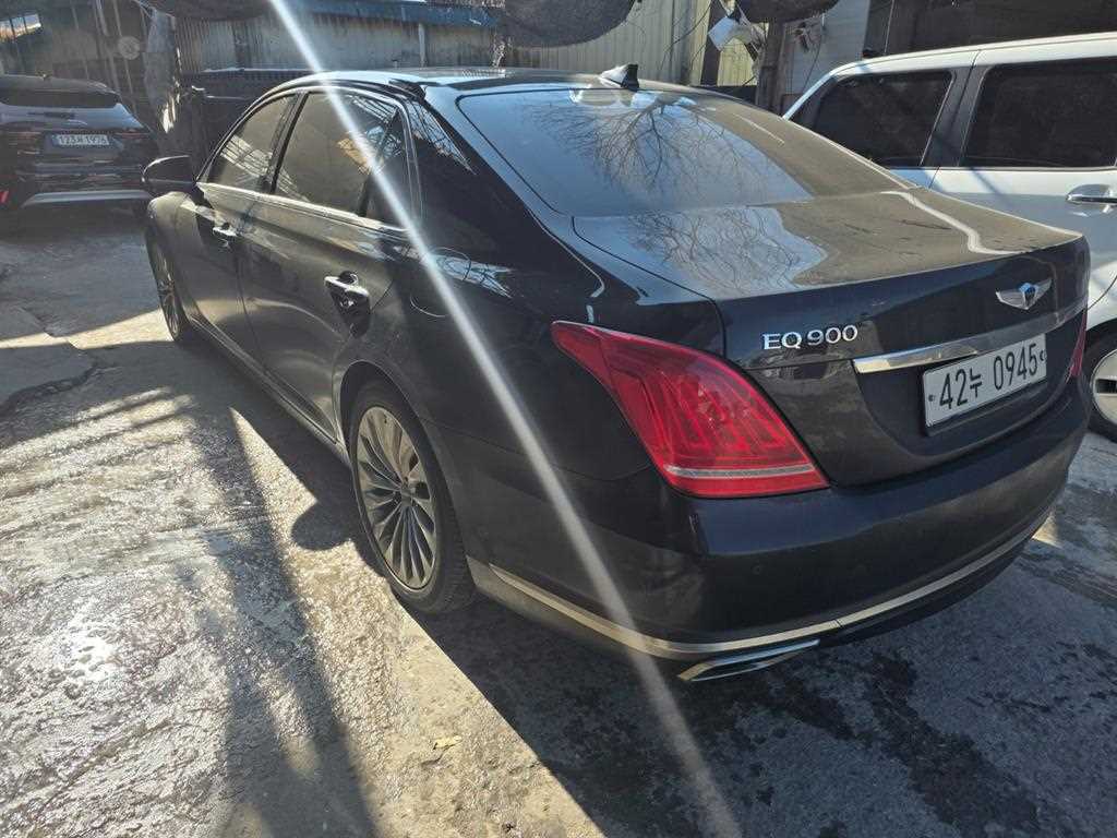 Genesis EQ900 - Vista 3