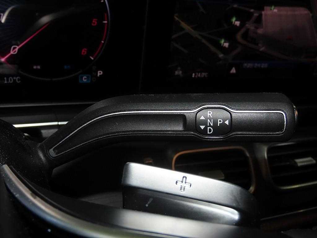 Mercedes Benz GLE Class - Vista 12