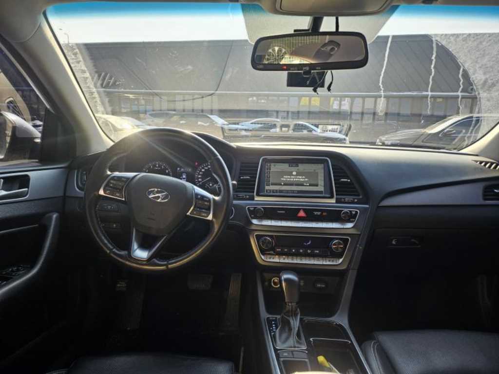 HYUNDAI Sonata - Vista 10