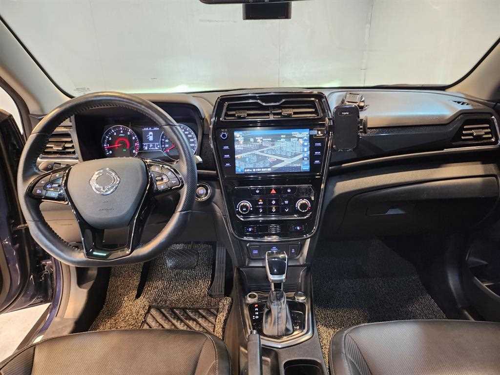 Ssangyong Tivoli - Vista 8