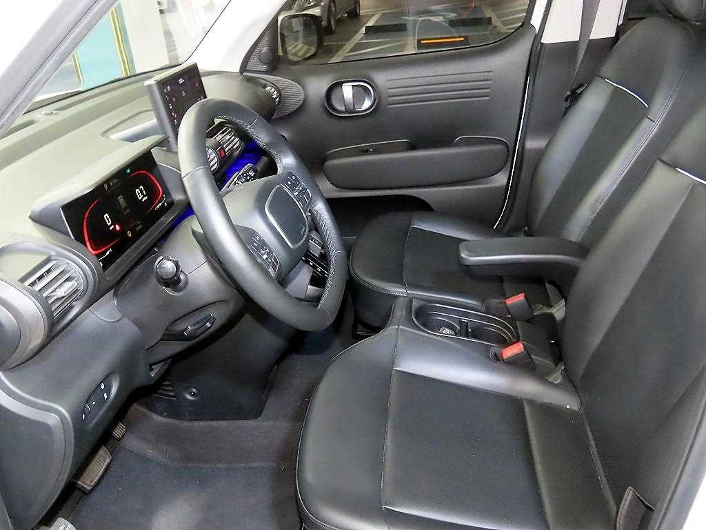 HYUNDAI Casper - Vista 6