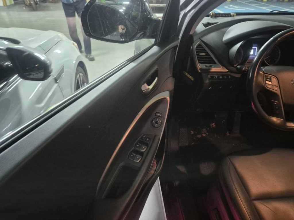 HYUNDAI Santa Fe - Vista 6