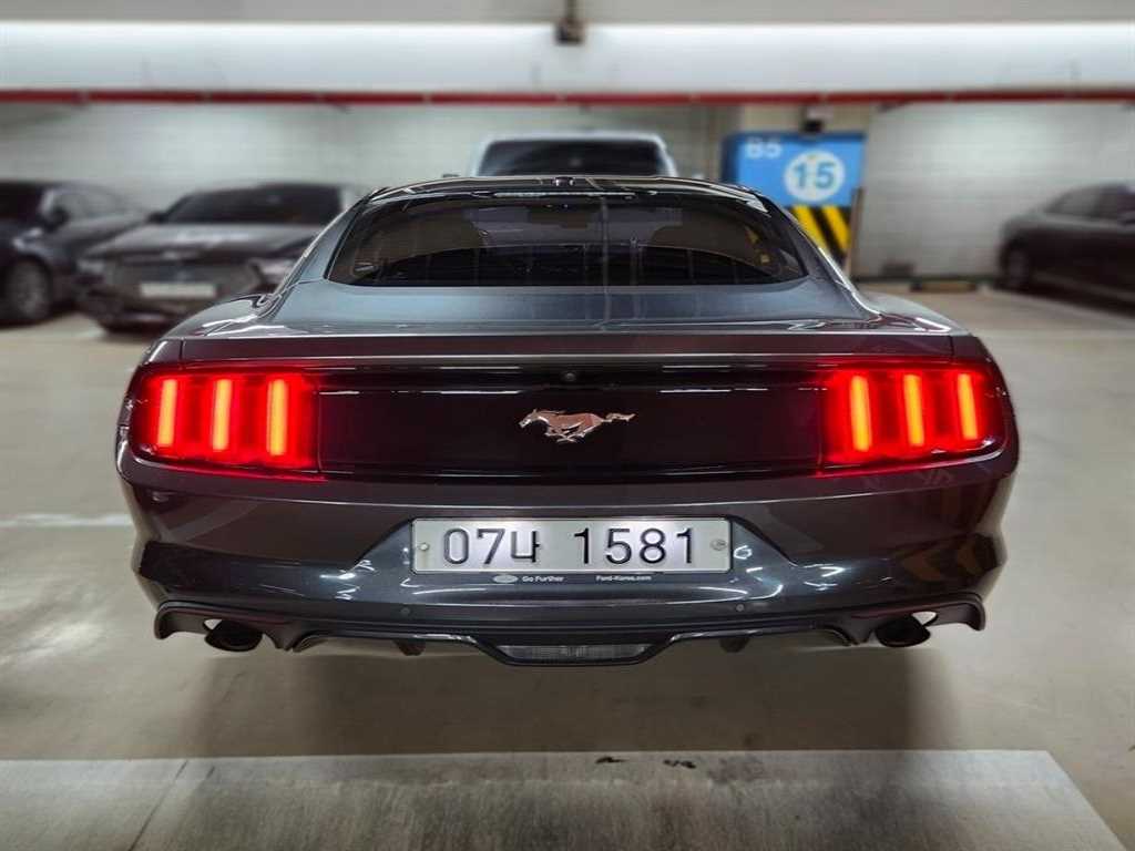 Ford Mustang - Vista 2