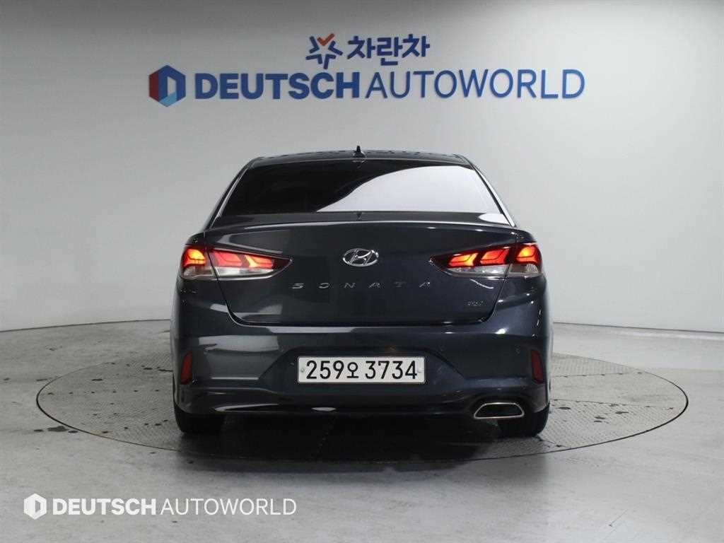 HYUNDAI Sonata - Vista 4