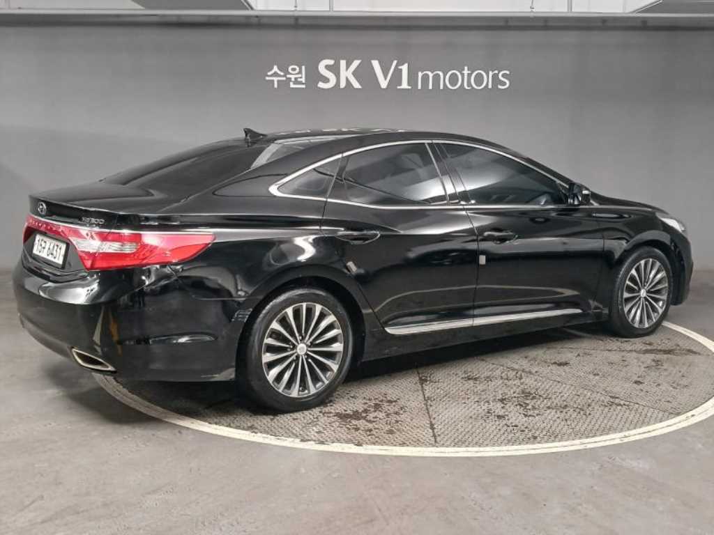 HYUNDAI Grandeur - Vista 4