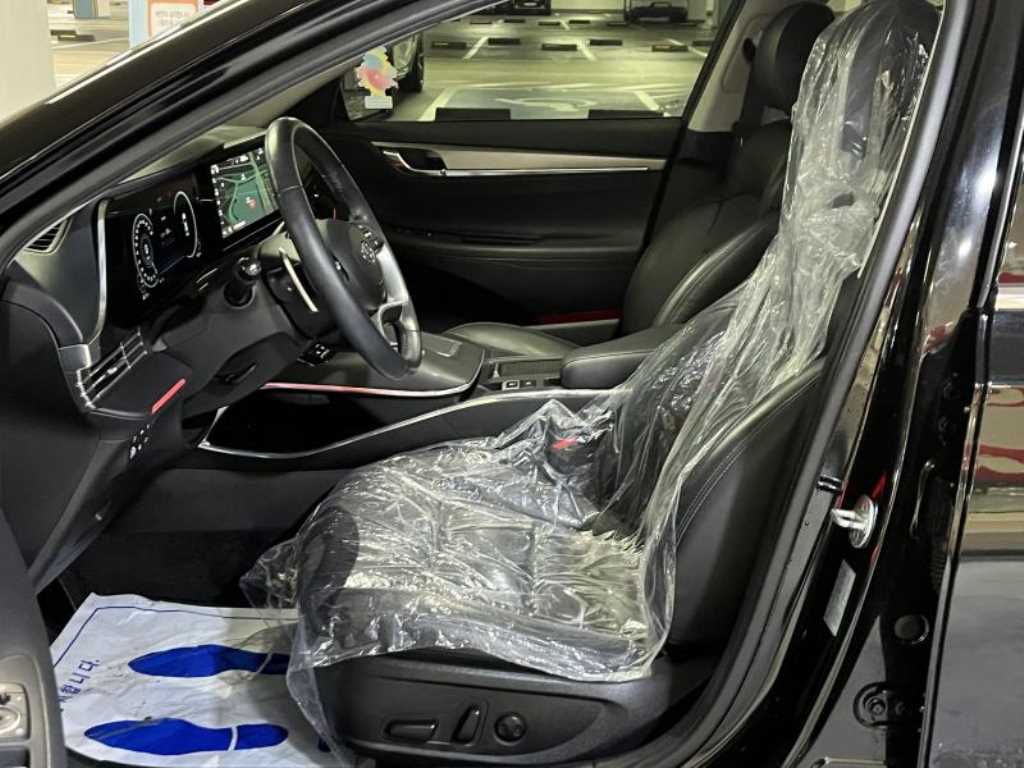 HYUNDAI Grandeur - Vista 12