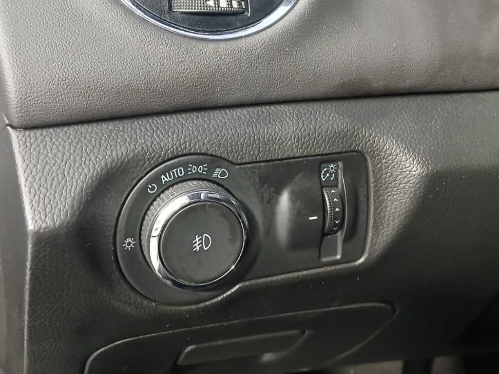 Chevrolet Cruise - Vista 10