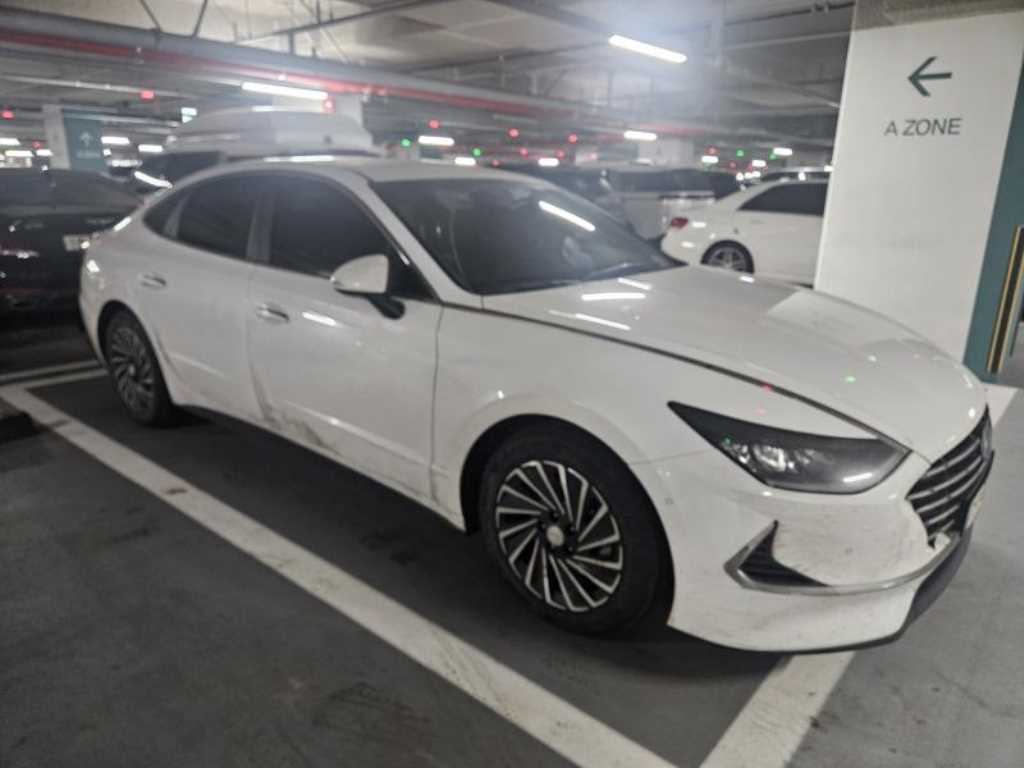 HYUNDAI Sonata - Vista 3