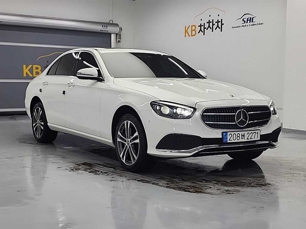 Mercedes Benz E class - Vista 4