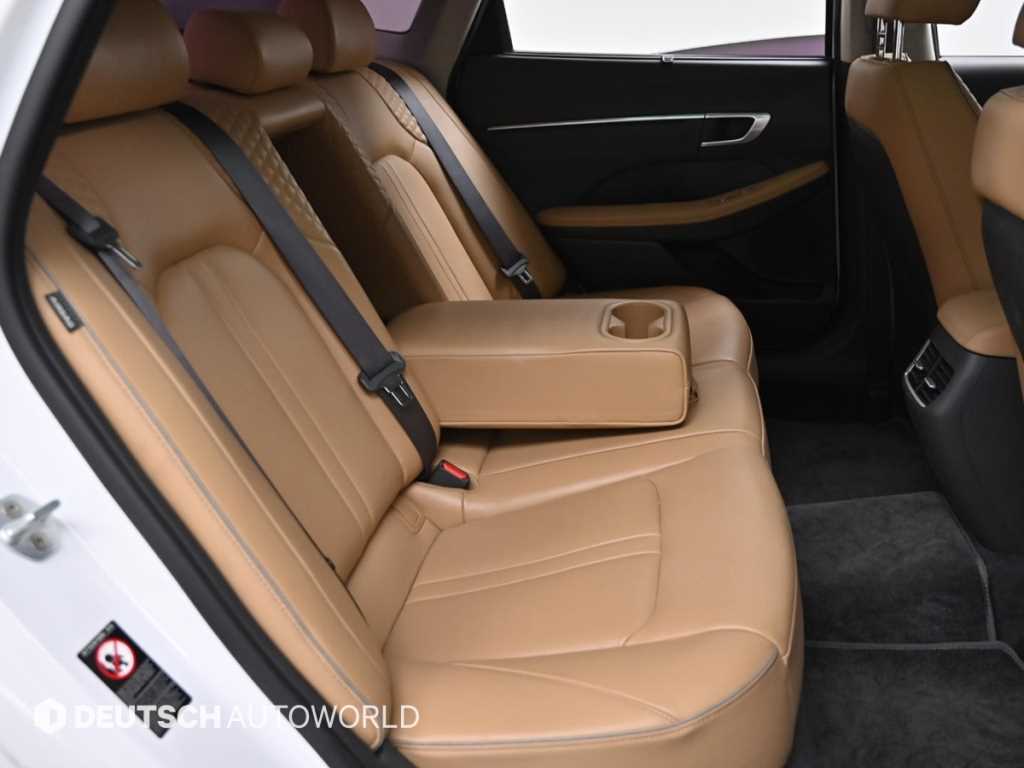 HYUNDAI Sonata - Vista 12