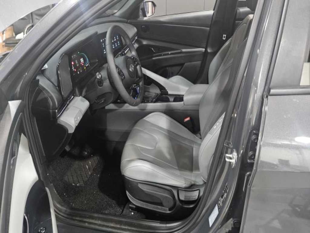 HYUNDAI Avante - Vista 8