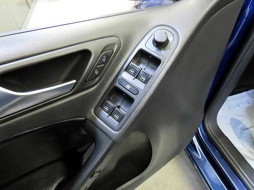 Volkswagen Golf 2012 Azul - Importación desde Corea - HF Imports Iquique - Foto 13