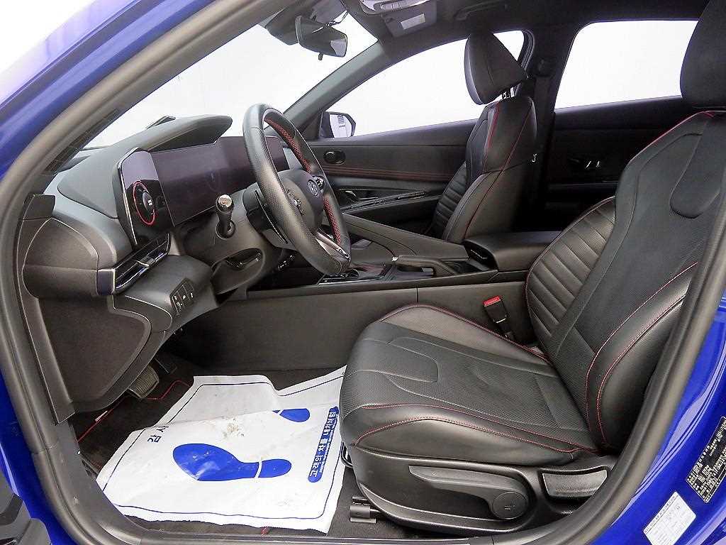 HYUNDAI Avante - Vista 5