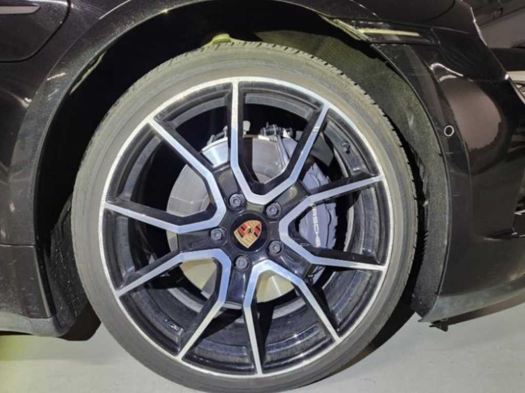 Porsche Taycan 2025 Negro - Importación desde Corea - HF Imports Iquique - Foto 13
