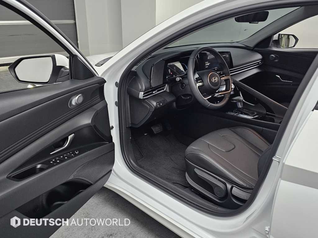 HYUNDAI Avante - Vista 11