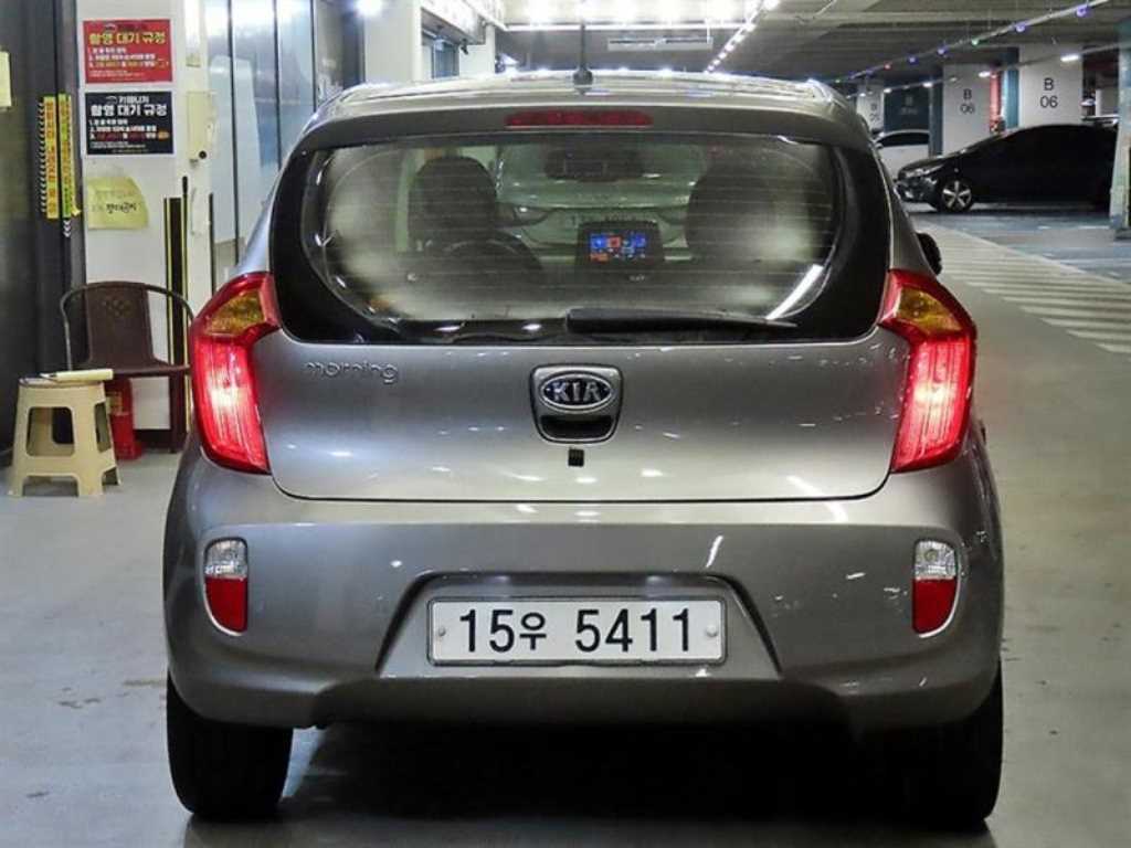 KIA Morning - Vista 5