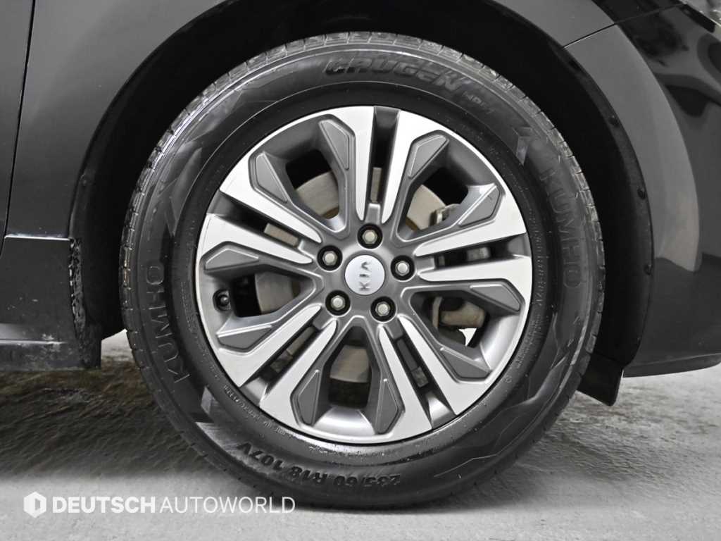 KIA Carnival - Vista 5