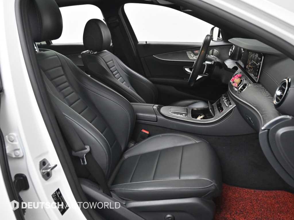 Mercedes Benz E class - Vista 10