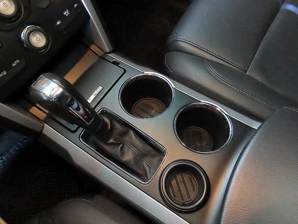 Ford Explorer - Vista 12