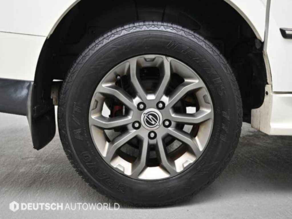 Ssangyong Korando - Vista 5