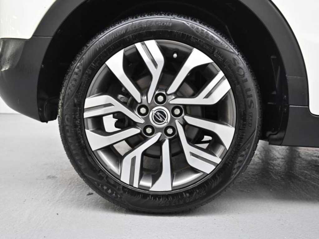 Ssangyong Tivoli - Vista 5