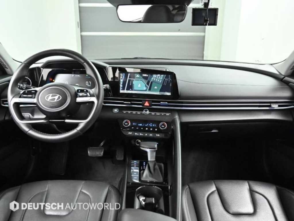 HYUNDAI Avante - Vista 7