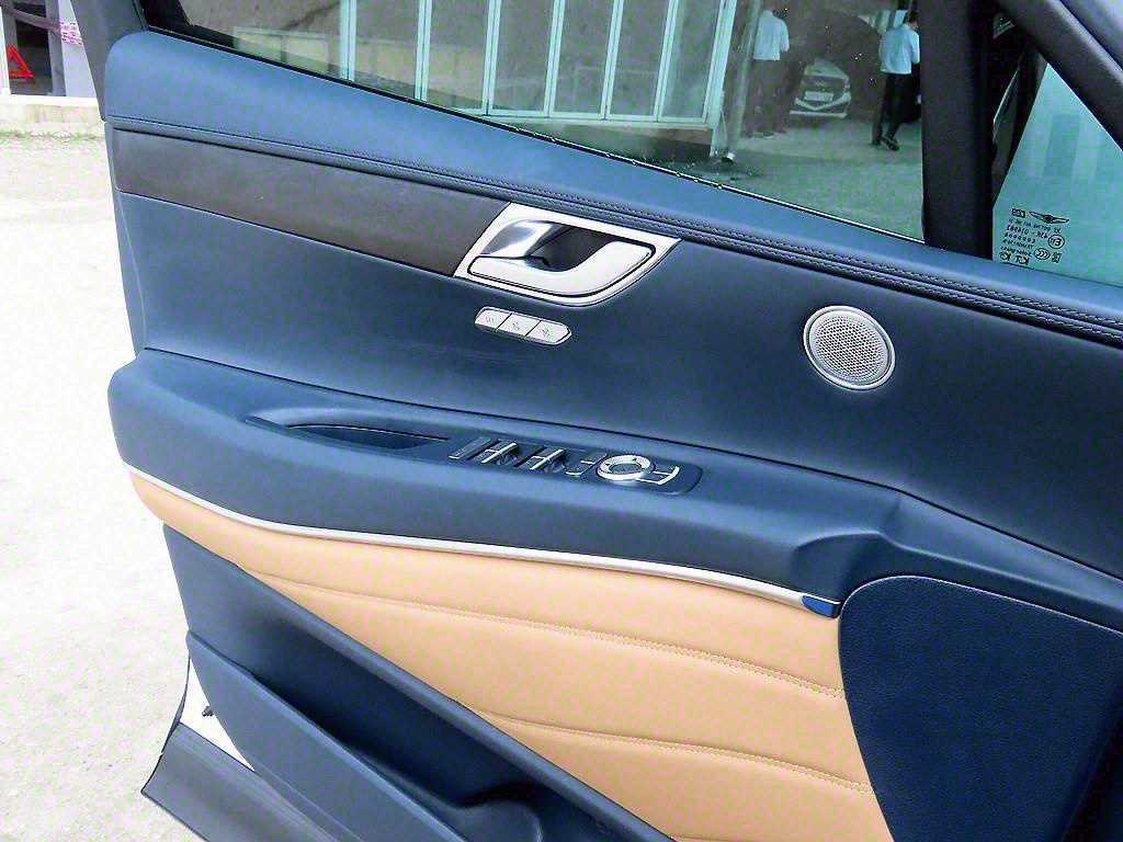 Genesis GV80 - Vista 11