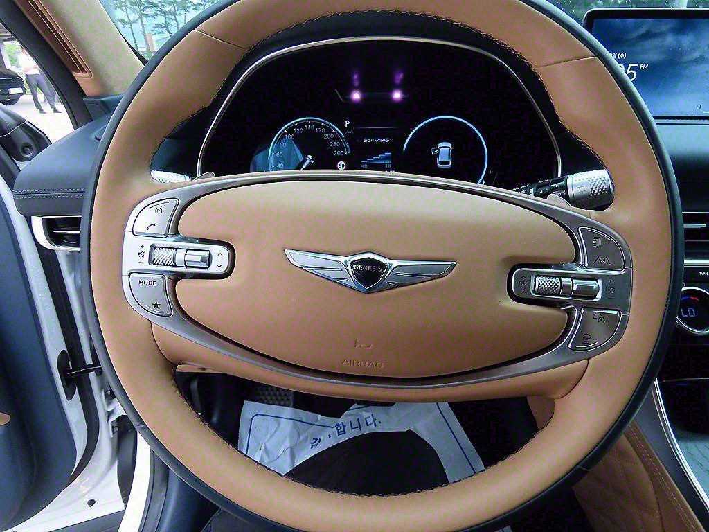 Genesis GV80 - Vista 8