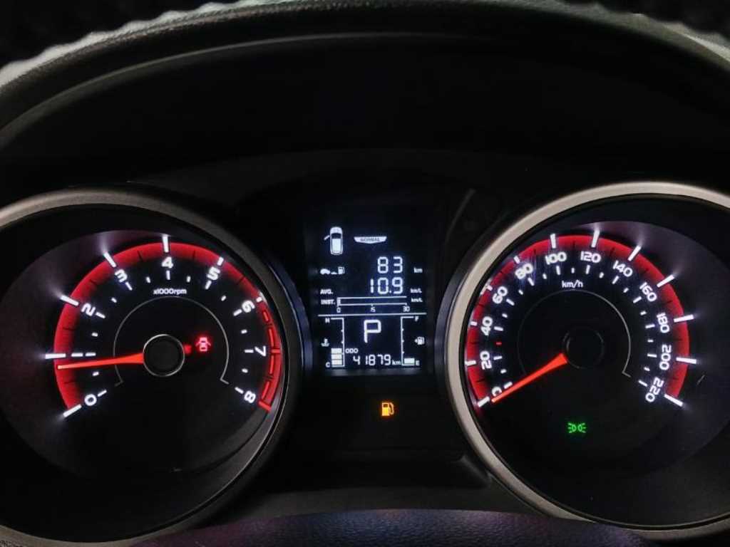 Ssangyong Tivoli - Vista 8