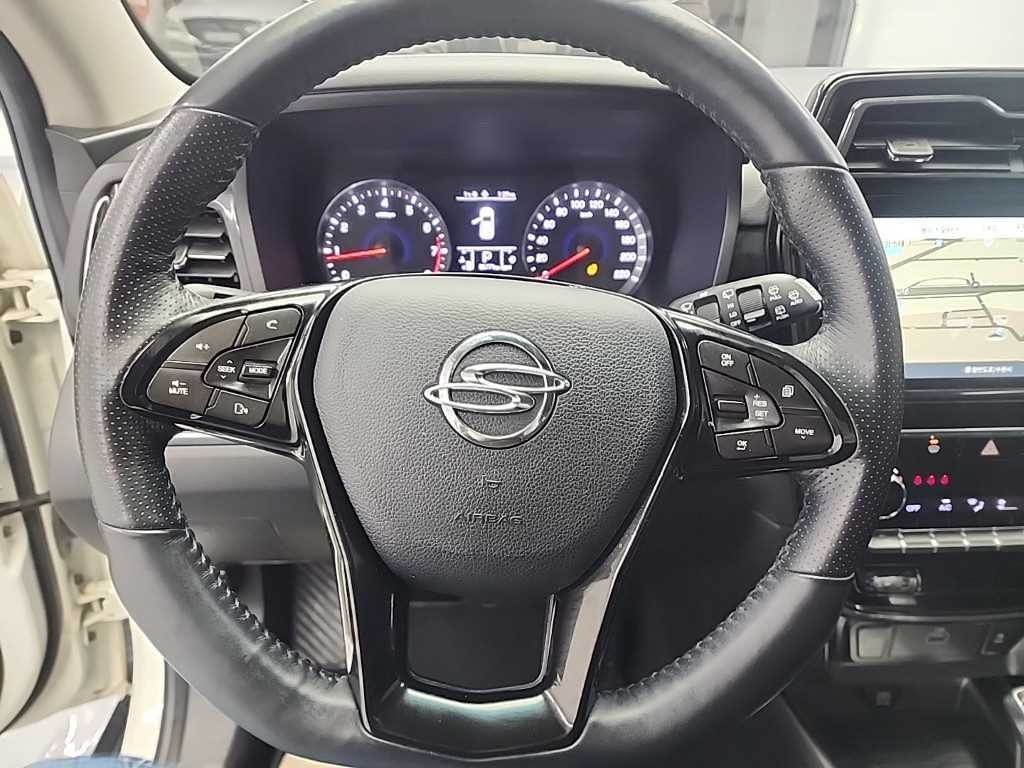 Ssangyong Tivoli - Vista 9