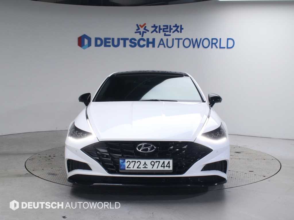 HYUNDAI Sonata - Vista 3