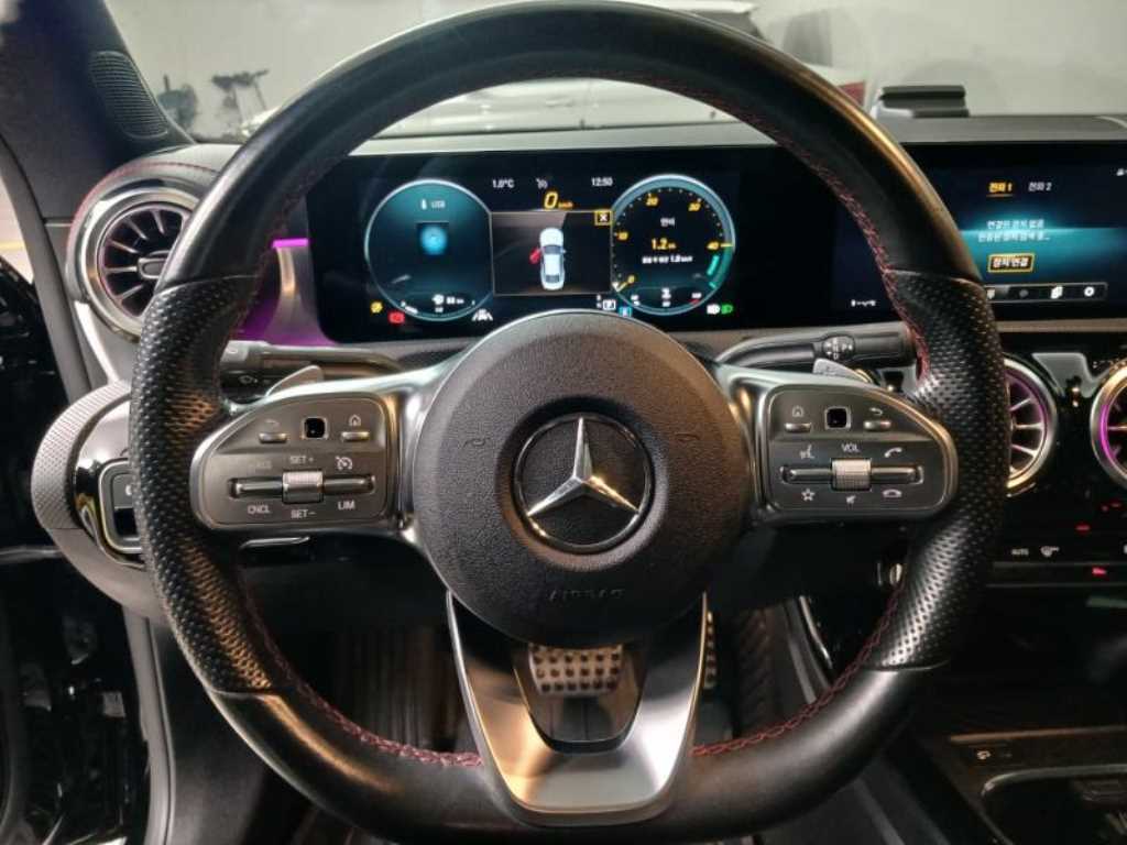 Mercedes Benz CLA Class - Vista 11