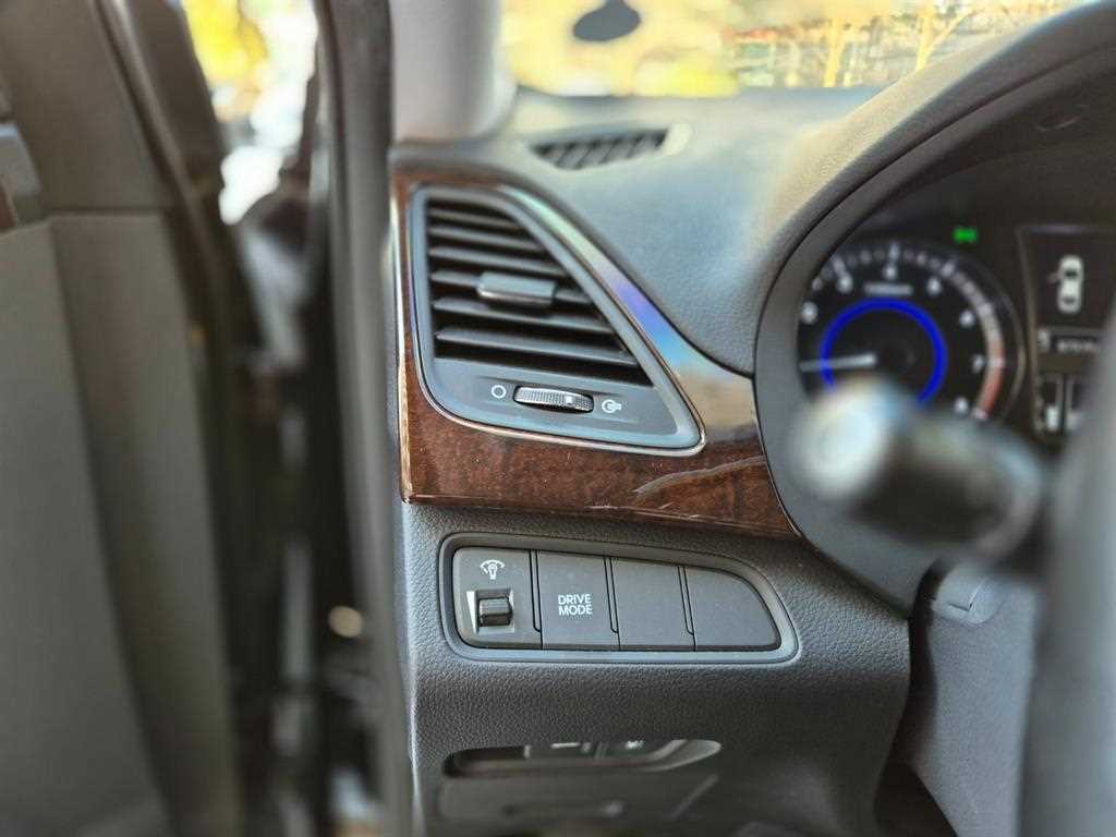 HYUNDAI Grandeur - Vista 4