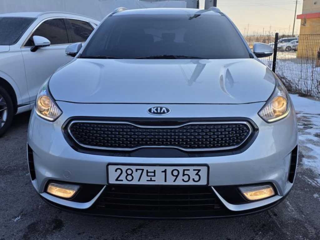 KIA Niro 2018 Plateado - Importación desde Corea - HF Imports Iquique - Foto 1