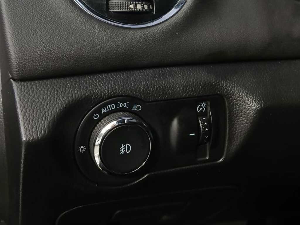 Chevrolet Cruise - Vista 9