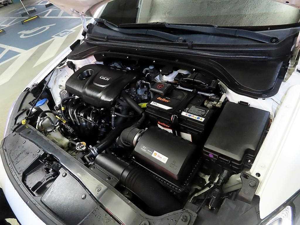 HYUNDAI Avante 2016 Blanco - Importación desde Corea - HF Imports Iquique - Foto 19