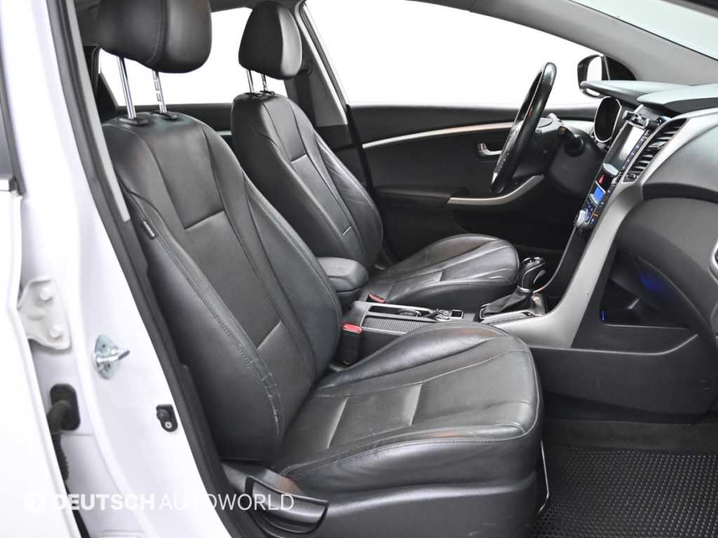 HYUNDAI i30 - Vista 10